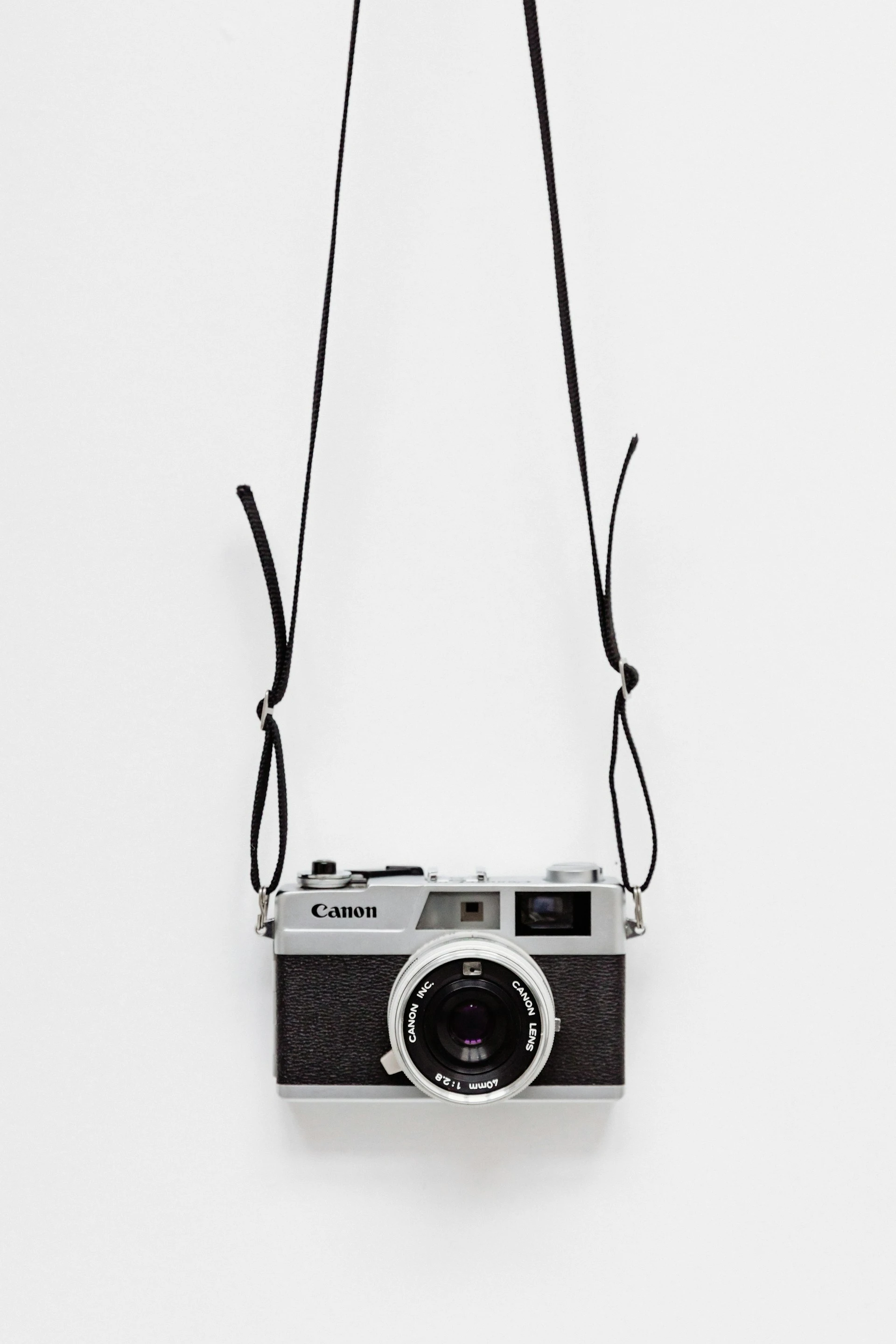 Hanging SLR camera Hanging SLR camera